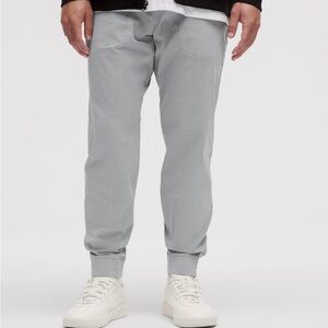 Lululemon ABC Jogger Shorter WovenAir  Size: S (Men)